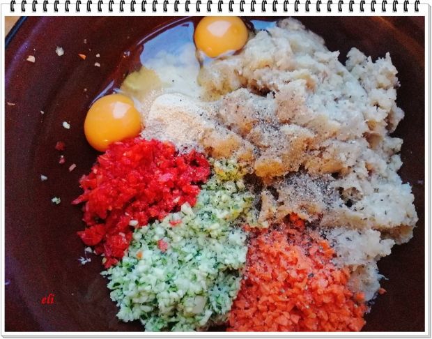 Pulpety rybno warzywne Eli w sosie pomidorowym