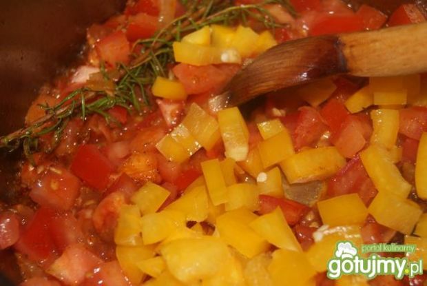 Pulpety w sosie paprykowo-pomidorowym 