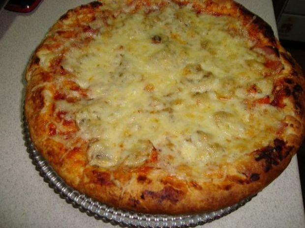 puszysta domowa pizza