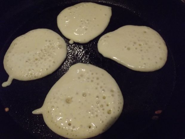 Puszyste pancakes z kiwi