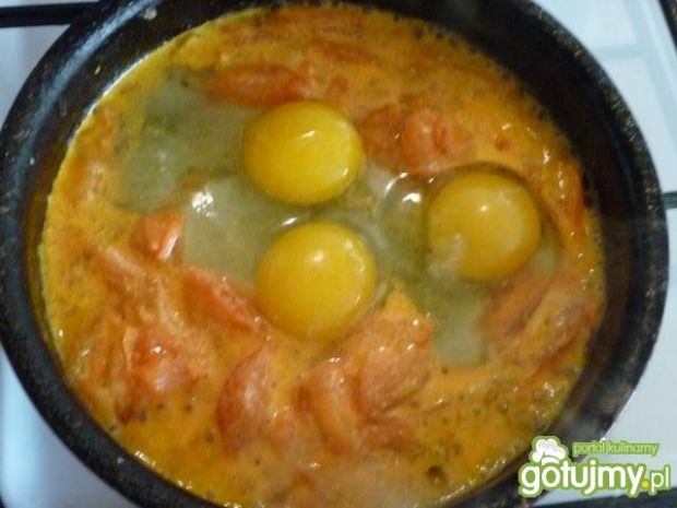 Pyszna jajecznica z pomidorem