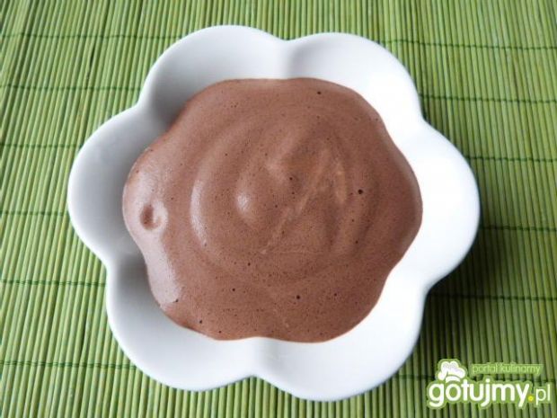 Pyszna pianka czekoladowa z białek