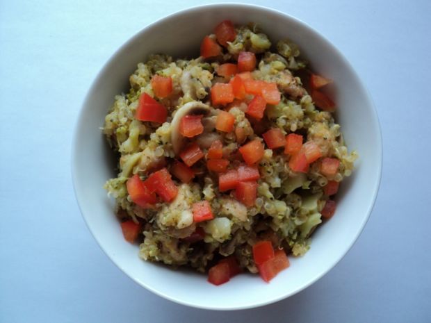 Quinoa z kurczakiem i warzywami