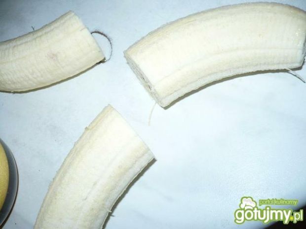 Rolada waflowa z bananem.