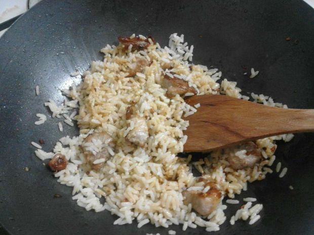 Ryż z zielonym pesto i wieprzowiną Ryż z zielonym pesto i wieprzowiną