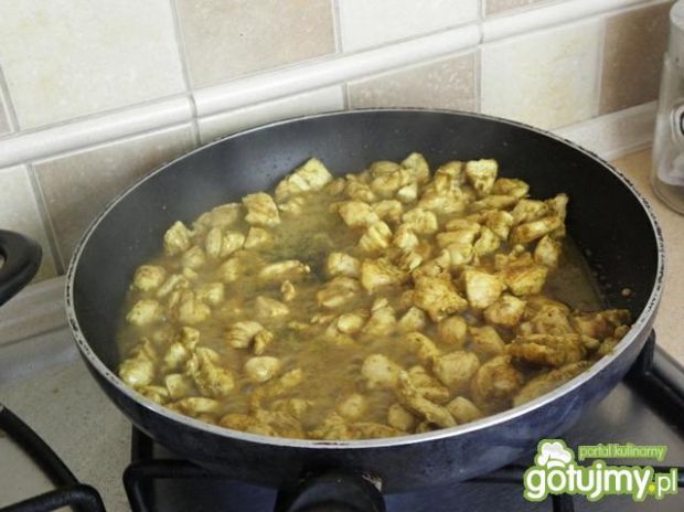 Sałatka curry z kurczakiem 3