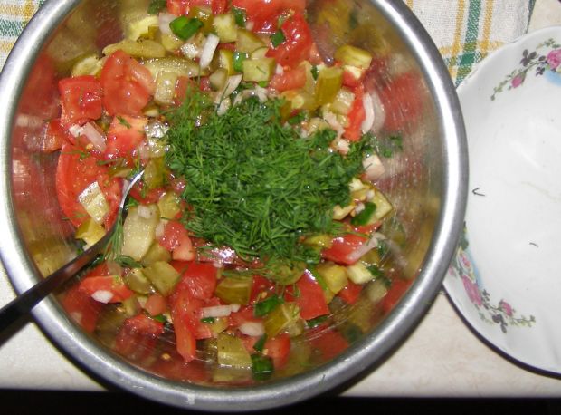 Sałatka pomidorowa na mega szybko i prosto