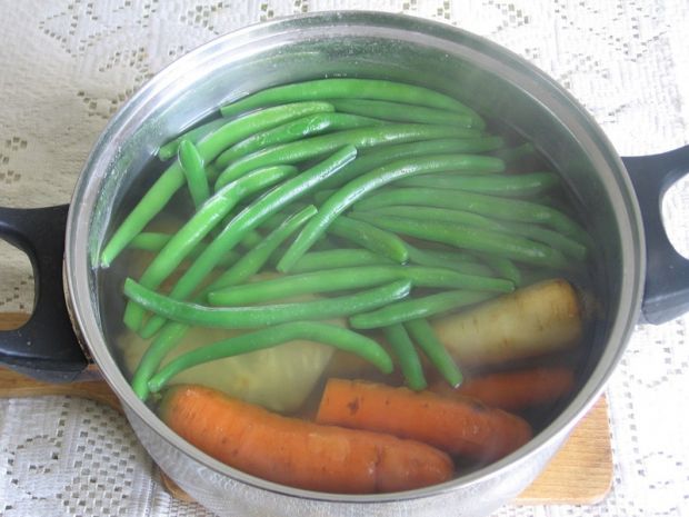 Sałatka warzywna z fasolką szparagową