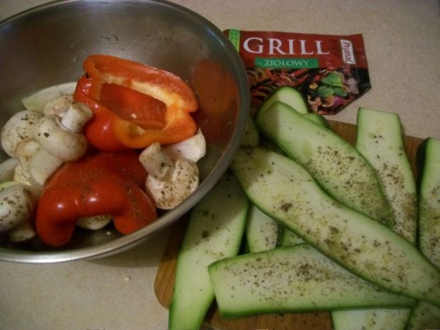 Sałatka z grillowanych warzyw