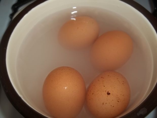 Sałatka z kapusty z dodatkiem jajka (do obiadu)