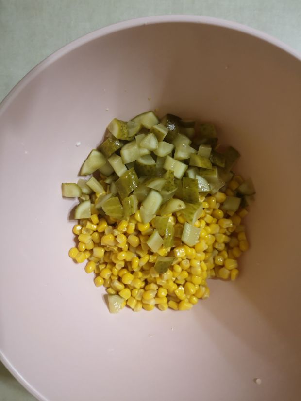 Sałatka z kukurydzy i pieczarek