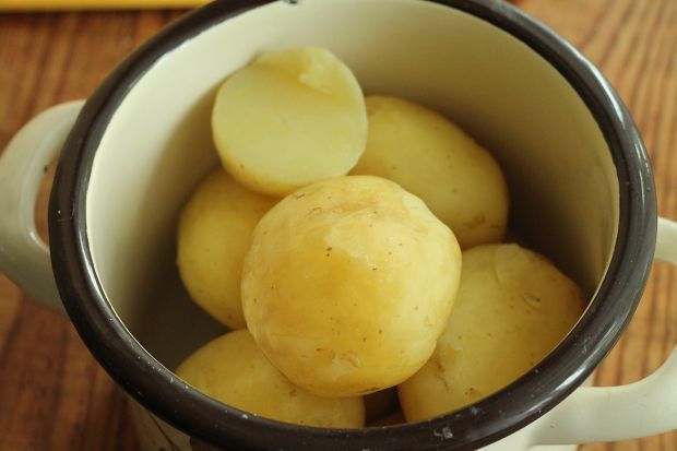 Sałatka z młodymi ziemniakami