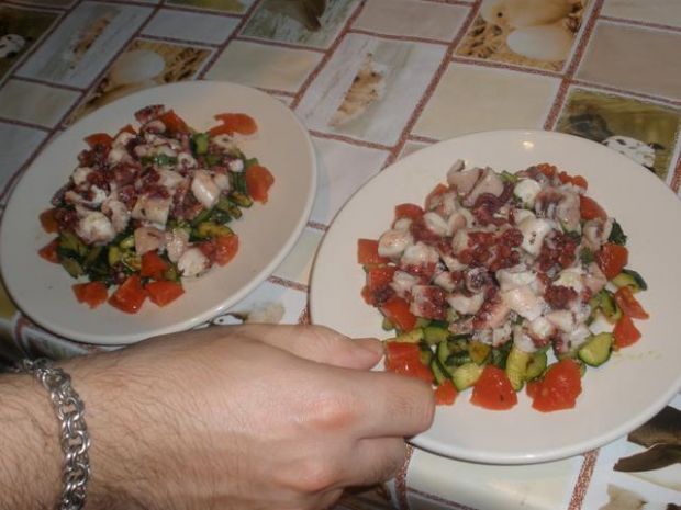 salatka z osmiornicy fioletowej