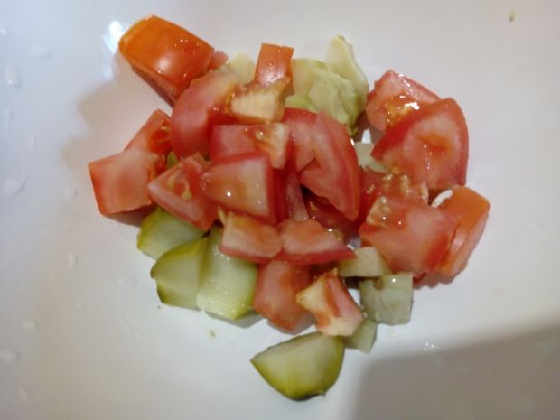 Sałatka z pomidora i ogórków