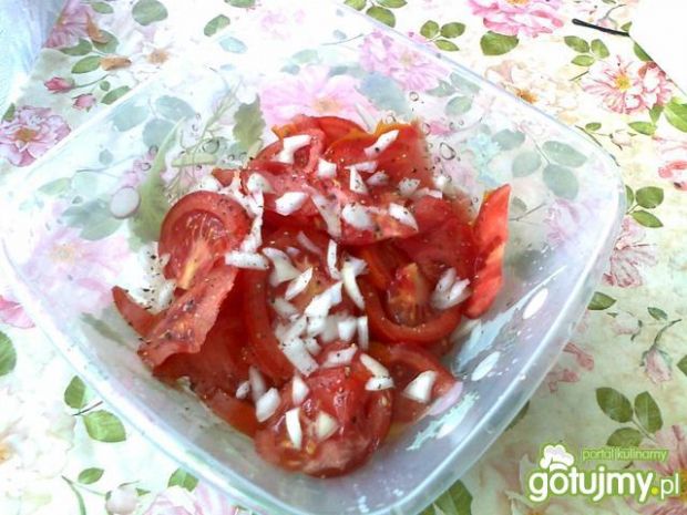 Sałatka z pomidorów do obiadu