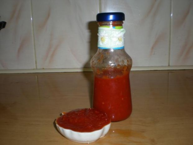 Sałatka z pomidorów na zimę a la keczup.