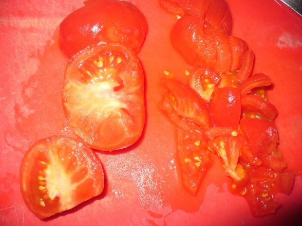 Sałatka z pomidorówi ogórka kiszonego