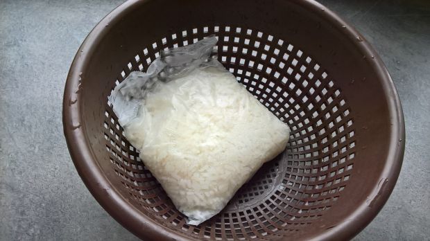 Sałatka z ryżem, tuńczykiem i awokado