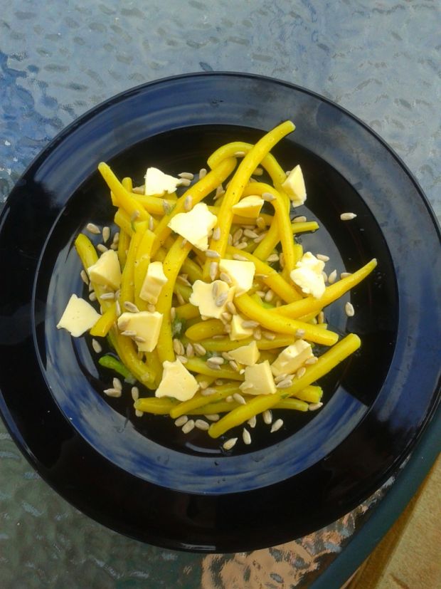 Sałatka z żółtej fasolki szparagowej 