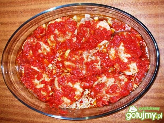 Schab pieczony na pomidorowo, z serem