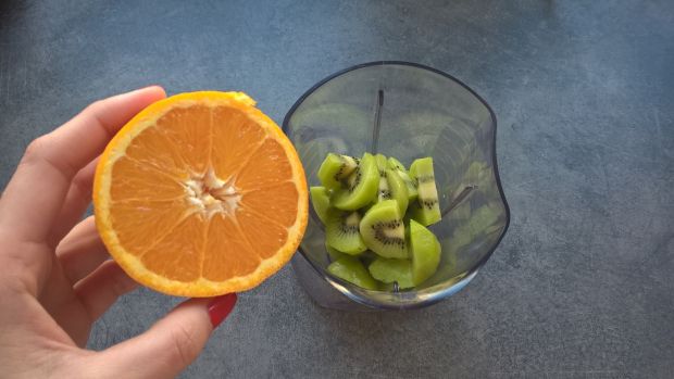 Shake z kiwi i pomarańczy