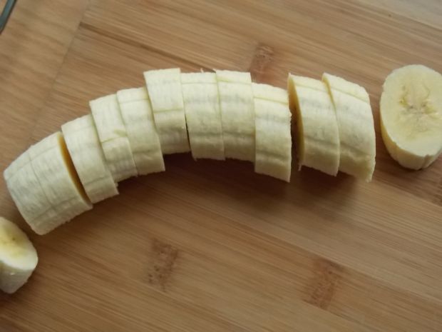 Smażone banany w wiórkach kokosowych