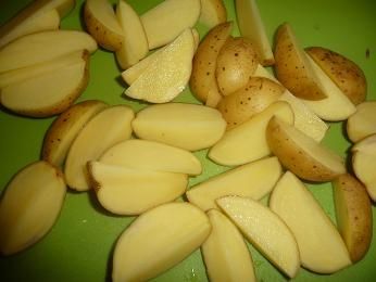 Smażone ćwiartki ziemniaków z cytrynową nutką