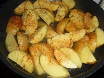 Smażone ćwiartki ziemniaków z cytrynową nutką