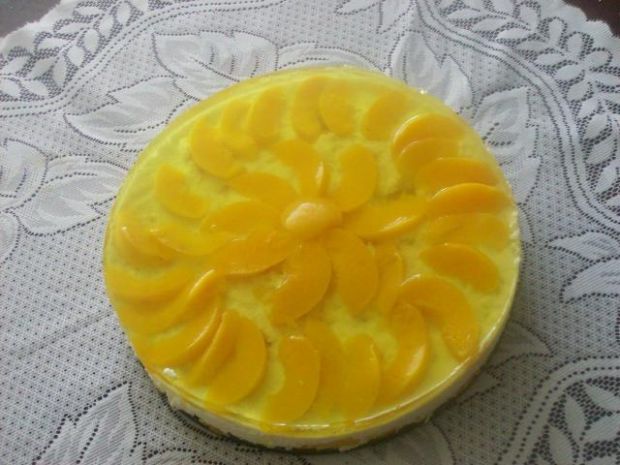  Śmietanowy tort z mandarynkami