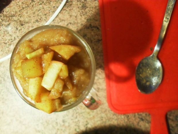 Śniadanie jogurtowo jabłkowe