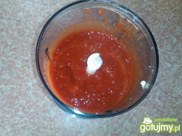 Sos pomidorowo-czosnkowy
