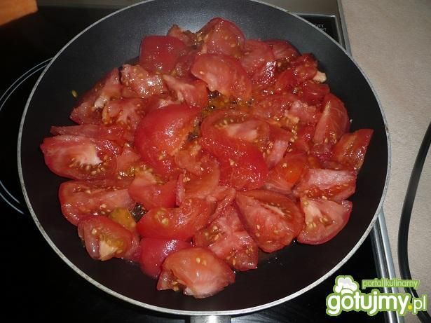 sos pomidorowy z makaronem