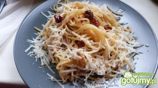Spaghetti aglio olio 5
