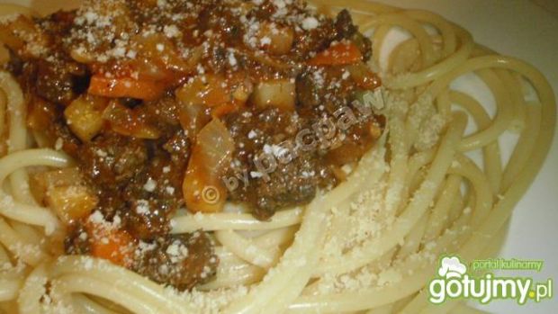 Spaghetti bolognese z dziczyzną
