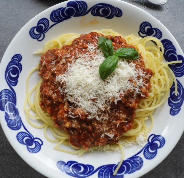 Spaghetti bolognese z mielona łopatką 