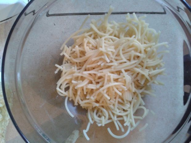 Spaghetti mamma mia i sałatka