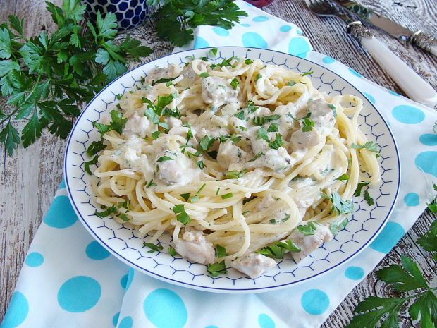 Spaghetti w pleśniowym sosie