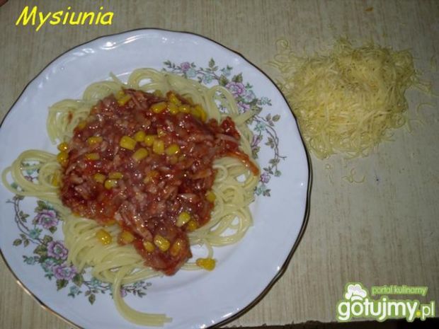Spaghetti z autorskim sosem