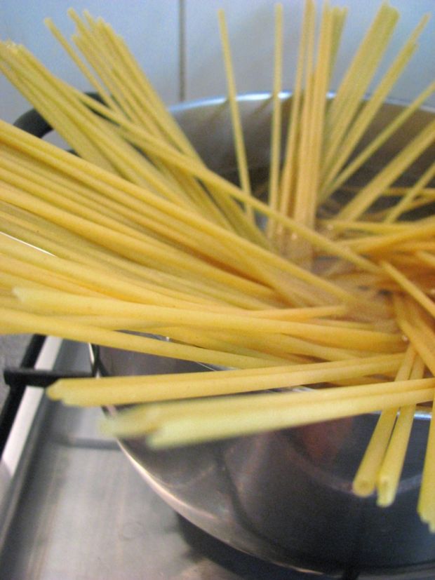 Spaghetti z cukinią i cieciorką 