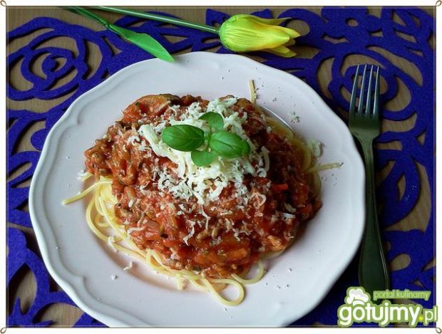 Spaghetti z cukinią i suszonymi pomidor