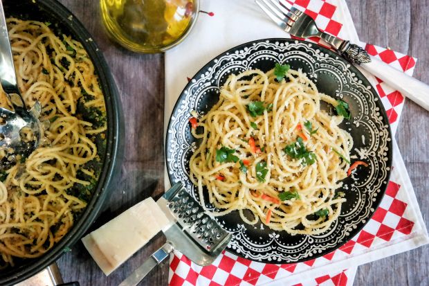Spaghetti  z czosnkiem i chili