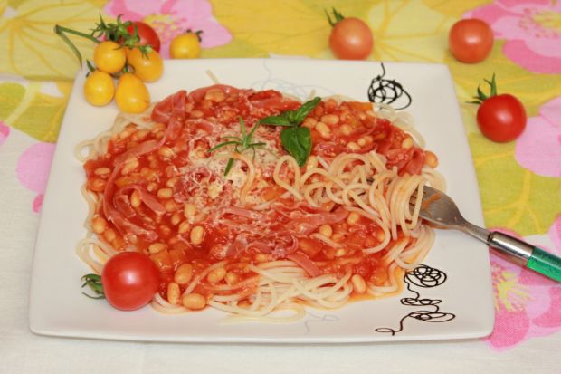 Spaghetti z fasolą 