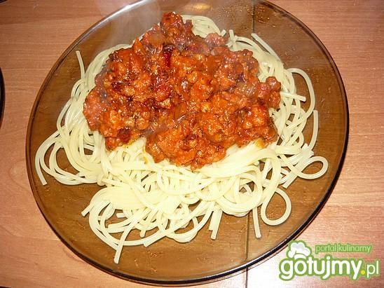 Spaghetti z kiełbasianym sosem
