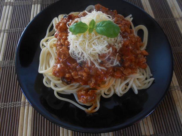 Spaghetti z mięsem i boczkiem
