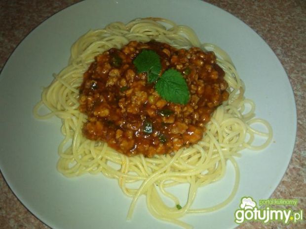 Spaghetti z mięsem i suszonymi pomidoram