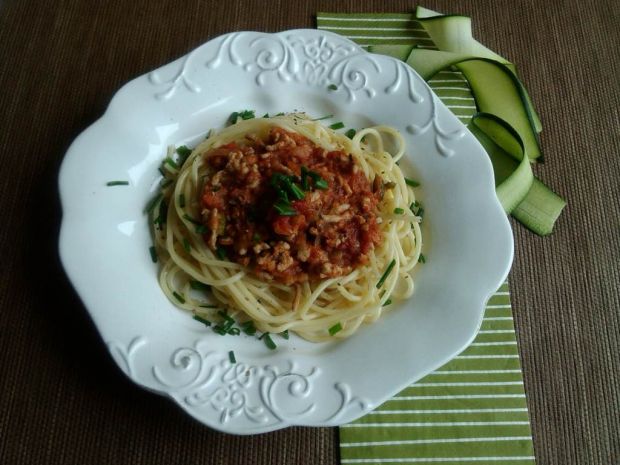 Spaghetti z sosem mięsno-cukiniowym 