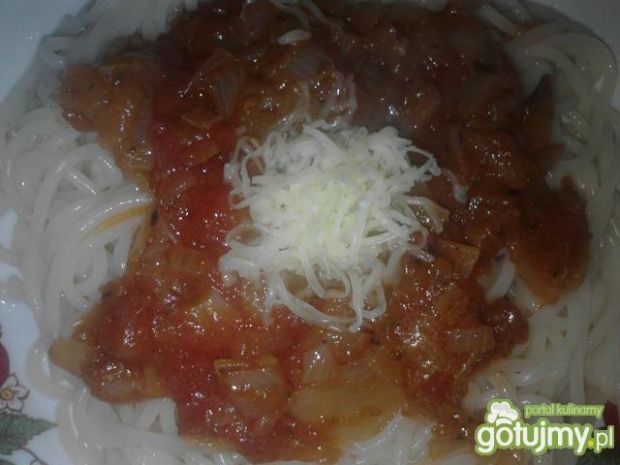 Spaghetti z sosem pomidorowym II
