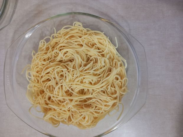 Spaghetti z warzywami chińskimi