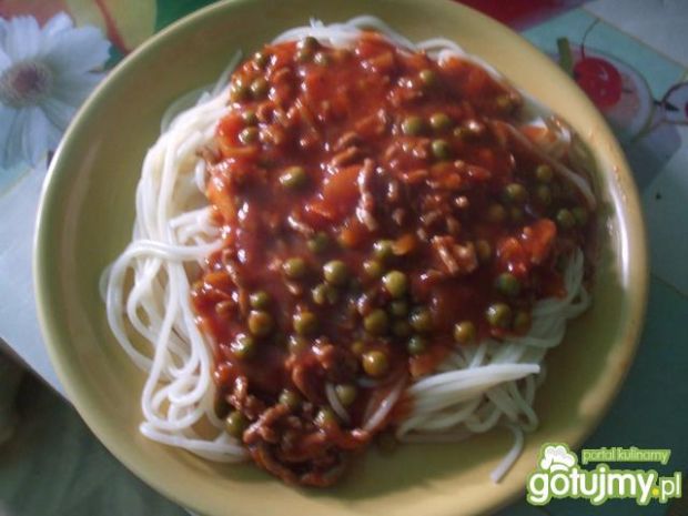 Spaghetti z zielonym groszkiem