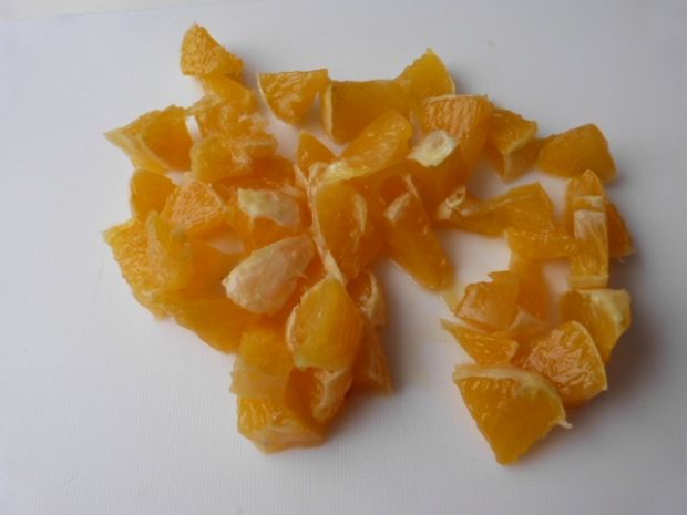 Surówka z kapusty z ananasem i pomarańczą